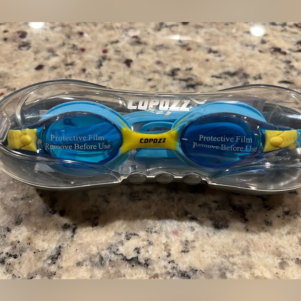 🆕NWT COPOZZ Kids Swim Goggles – Unisex – Ages 3-14 – Blue and Yellow - Picture 4 of 8